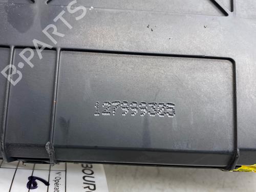 Used Fuse box Fuse box 37663109 37663109