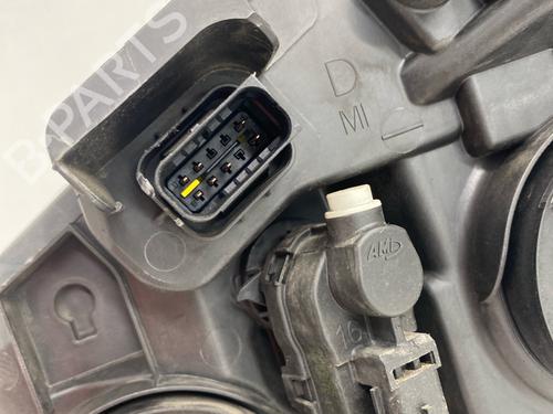 Used Right headlight Right headlight PEUGEOT 208 I (CA_, CC_) 1.4 HDi (68 hp) 36368144 36368144