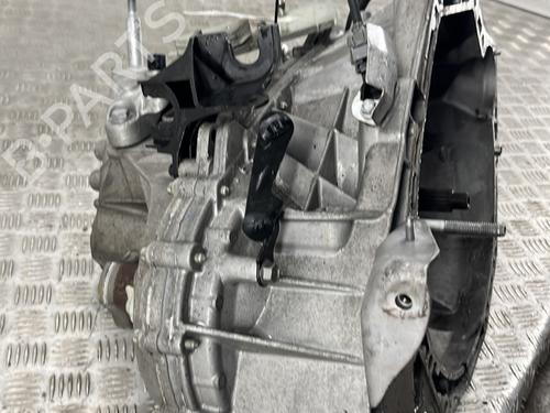 Used Gearbox Gearbox RENAULT CAPTUR I (J5_, H5_) 1.5 dCi 110 (110 hp) 28440187 28440187