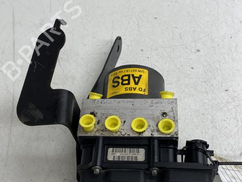 Used ABS pump ABS pump HYUNDAI i30 Estate (FD) 1.6 CRDi (116 hp) 30680121 30680121