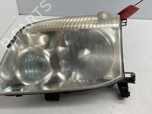 Used Left headlight NISSAN X-TRAIL I (T30) 2.2 Di 4x4 (114 hp) 33118367