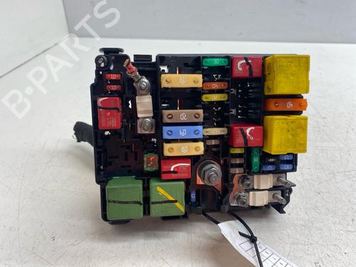 Used Fuse box Fuse box 38640186 38640186