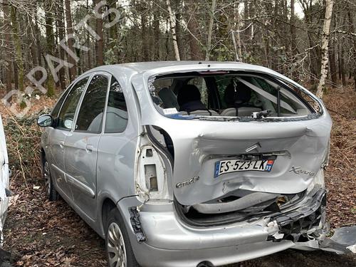Left headlight CITROËN XSARA PICASSO (N68) 2.0 HDi | BP23852484C28 