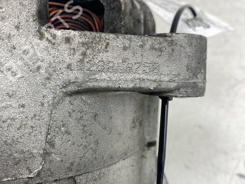 Używane Alternator Alternator 39111776 39111776