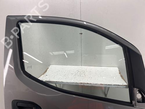 right-front-door-nissan-nv200-van-2010-35801155 main image