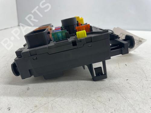 Used Fuse box Fuse box PEUGEOT 1007 (KM_) 1.4 HDi (68 hp) 40422777 40422777