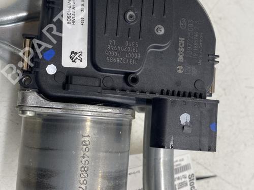 Used Front wiper motor Front wiper motor PEUGEOT 3008 II SUV (MC_, MR_, MJ_, M4_) 2.0 BlueHDi 180 (177 hp) 28189310 28189310