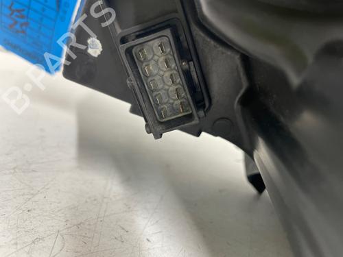Used Right headlight Right headlight OPEL MERIVA B MPV (S10) 1.7 CDTI (75) (110 hp) 40422722 40422722