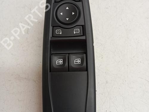 Used Switch RENAULT MEGANE III Coupe (DZ0/1_) 1.5 dCi (DZ09, DZ0D, DZ1F, DZ1G, DZ14, DZ29) (110 hp) 31251664