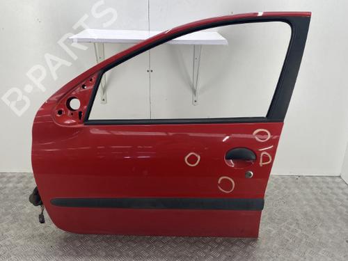 Used Left front door PEUGEOT 206 Hatchback (2A/C) 1.1 i (60 hp) 22861091