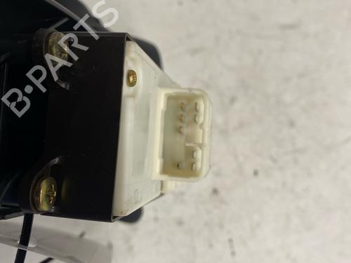 Used Switch Switch TOYOTA YARIS (_P1_) 1.0 (SCP10_, SCP10R) (65 hp) 34384972 34384972