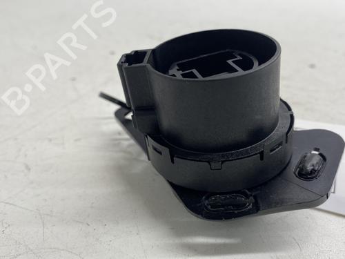 switch-renault-megane-iv-hatchback-b9amn_-2015-26683715 main image