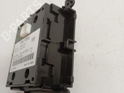 Used Switch Switch RENAULT LAGUNA III (BT0/1) 2.0 dCi (BT07, BT0J, BT14, BT1A, BT1S) (131 hp) 33687129 33687129