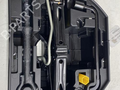 jack-kit-citroen-c3-picasso-sh_-2008-27819231 main image