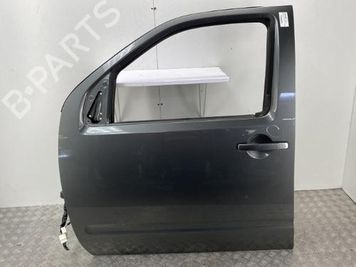 Used Left front door NISSAN PATHFINDER III (R51) 2.5 dCi 4WD (174 hp) 22862880