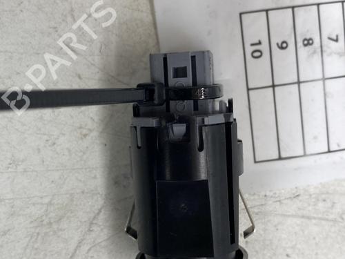 Used Switch Switch VW PASSAT B8 Variant (3G5, CB5) 2.0 TDI (150 hp) 26388506 26388506