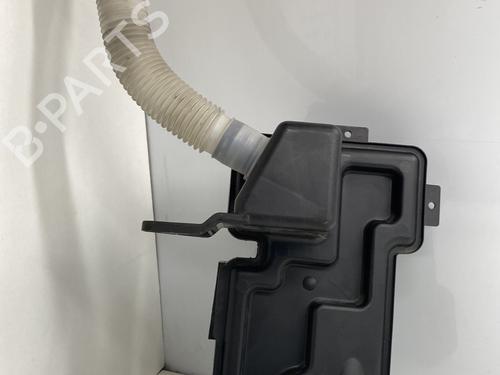 windscreen-washer-tank-vw-tiguan-5n_-2007-2008-2009-2010-2011-2012-2013-2014-2015-2016-2017-2018-26388544 main image
