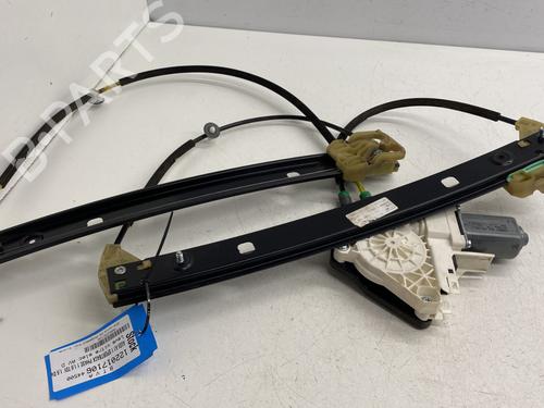 Rudehejsemekanisme Højre foran Rudehejsemekanisme Højre foran AUDI A1 Sportback (8XA, 8XF) 1.6 TDI (90 hp) 34149109 34149109