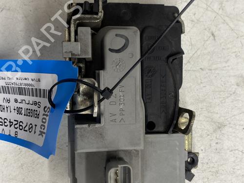 Used Front right lock PEUGEOT 206+ (2L_, 2M_) 1.4 HDi eco 70 (68 hp) 27586321