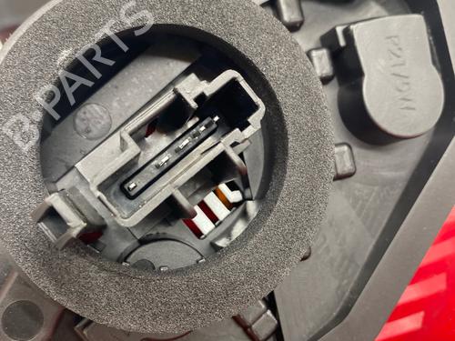 Used Left taillight Left taillight 37070688 37070688