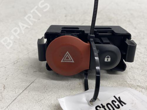 Used Warning switch RENAULT CLIO III (BR0/1, CR0/1) 1.5 dCi (C/BR0G, C/BR1G) (68 hp) 29139243