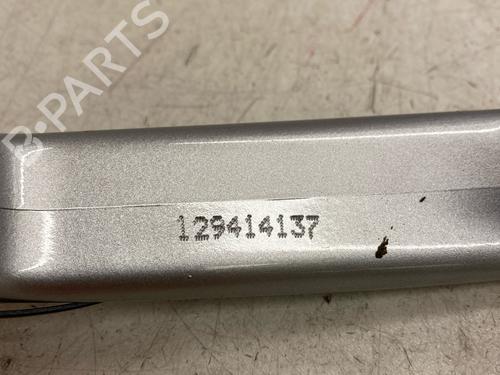 Used Front right exterior door handle Front right exterior door handle 37501834 37501834