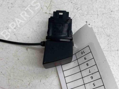 Used Warning switch Warning switch NISSAN QASHQAI II (J11, J11_) 1.6 dCi ALL MODE 4x4-i (130 hp) 36516772 36516772
