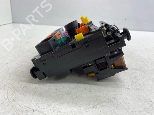 Used Fuse box Fuse box 37501843 37501843