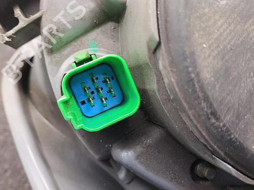Right headlight FORD FIESTA V (JH_, JD_) 1.4 TDCi | BP22852098C29 