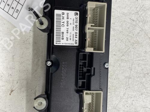 Used Climate control SKODA OCTAVIA II Combi (1Z5) 1.9 TDI 4x4 (105 hp) 29529068