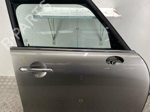Used Right front door Right front door 39165756 39165756
