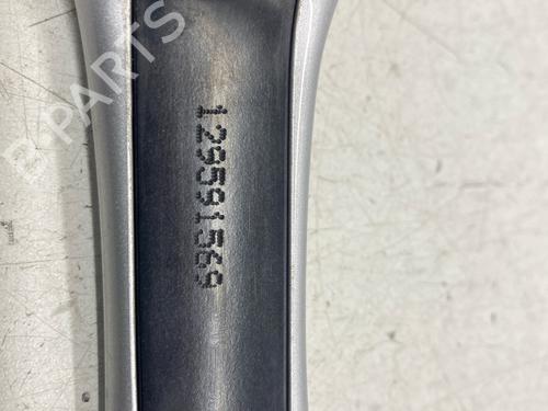 rear-right-exterior-door-handle-toyota-yaris-_p21_-_pa1_-_ph1_-2020-39662945 main image