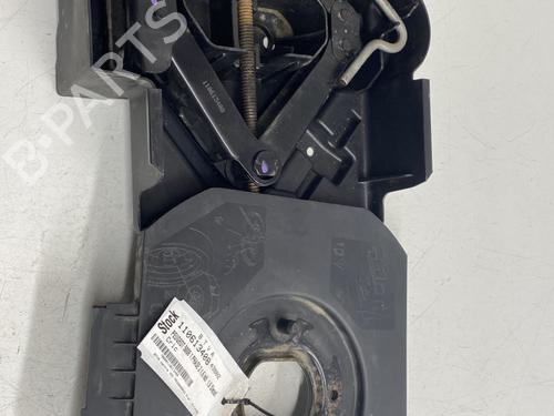 Used Jack Kit PEUGEOT 5008 (0U_, 0E_) 1.6 HDi (114 hp) 28139617