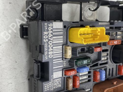 Fuse box PEUGEOT 308 I (4A_, 4C_) 1.6 HDi | BP29528960E1 