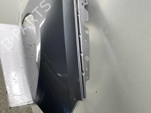 Used Right front fenders Right front fenders 36948392 36948392