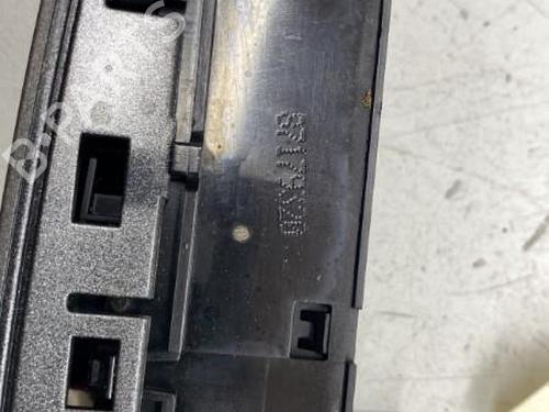 Used Warning switch Warning switch PEUGEOT 308 I (4A_, 4C_) 1.6 HDi (109 hp) 22863004 22863004