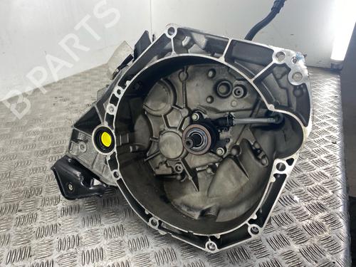 gearbox-renault-clio-v-b7_-2019-40053832 main image