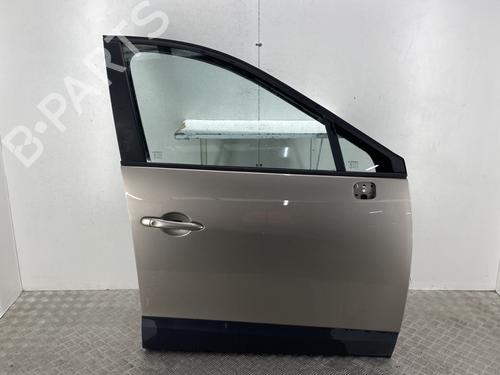 Used Right front door RENAULT SCÉNIC III (JZ0/1_) 1.5 dCi (110 hp) 31584247
