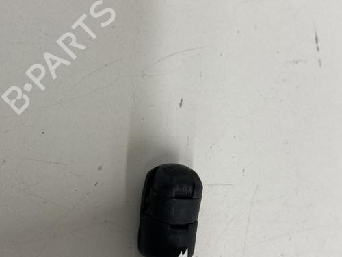 hood-lift-support-volvo-v40-cross-country-526-2012-2013-2014-2015-2016-2017-2018-2019-26388477 main image
