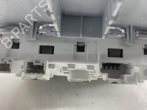 Used Interior roof light Interior roof light PEUGEOT 208 II (UB_, UP_, UW_, UJ_) 1.2 PureTech 75 (75 hp) 24846833 24846833