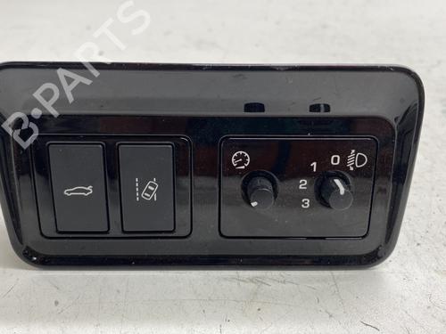 Headlight switch JAGUAR XE (X760) 2.0 D | BP26274608I24 