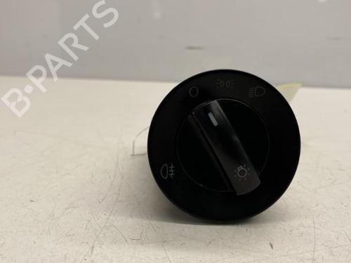 Used Headlight switch VW POLO (9N_, 9A_) 1.4 TDI (75 hp) 22863133