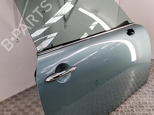 Used Right front door Right front door 22851897 22851897