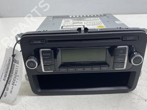 Used Radio VW POLO V (6R1, 6C1) 1.6 TDI (90 hp) 30572345