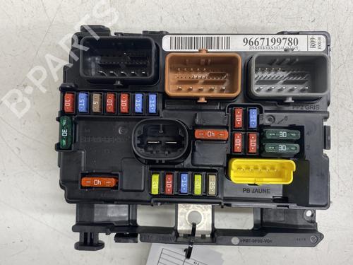 Fuse box CITROËN C3 II (SC_) 1.4 HDi 70 (SC8HZC, SC8HR0, SC8HP4) | BP27586278E1  - Image 5