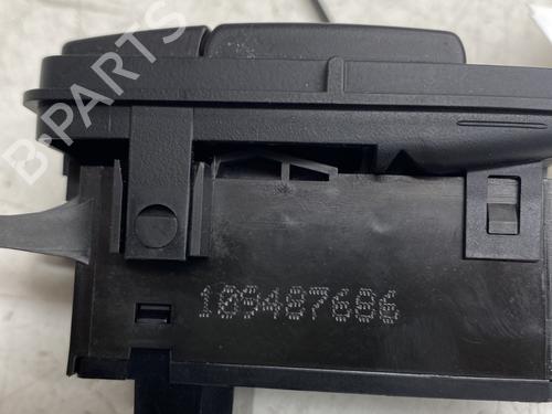 Used Switch Switch BMW X1 (F48) xDrive 18 d (150 hp) 30703236 30703236