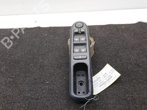 Used Switch Switch PEUGEOT 407 (6D_) 2.0 HDi 135 (6DRHRH, 6DRHRE, 6DRHRG, 6DRHRJ) (136 hp) 22852129 22852129