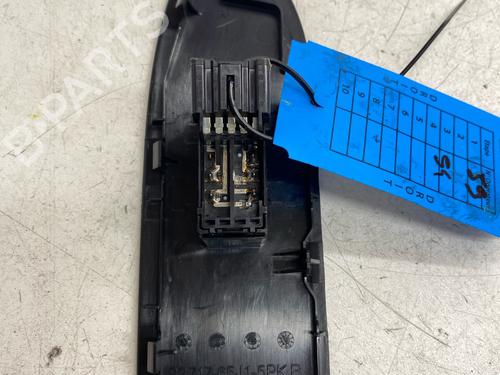 Right front window switch SUZUKI GRAND VITARA II (JT, TE, TD) 1.9 DDiS All-wheel Drive (JT419, TD44, JB419WD, JB419XD,... | BP39663203I26 - Image 4