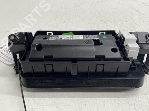 display-monitor-renault-megane-iii-hatchback-bz01_-b3_-2008-30677217 main image