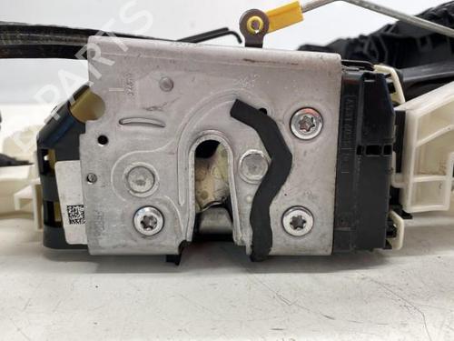 front-left-lock-fiat-500x-334_-10-334axn1b-52139902-2014-22849403 main image